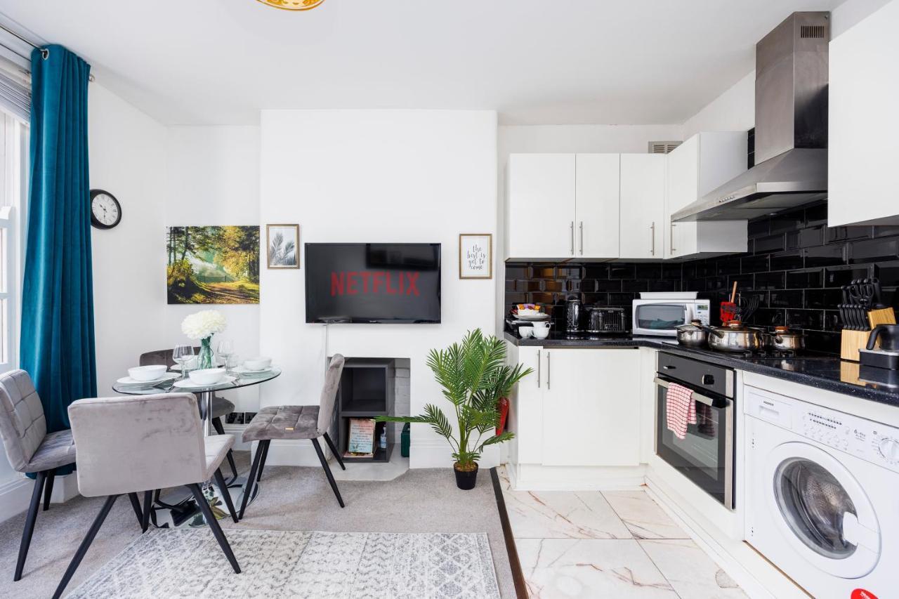 2 Bed Apartment London Eksteriør billede